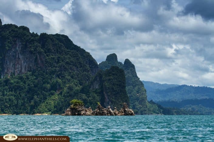 Ratchapapha Lake montain water nature Rainforest Jungle KhaoSokNationalPark ElephantHills