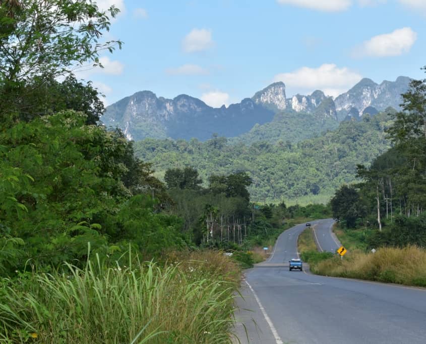 Must-Visit Destinations Near Khao Sok National Park